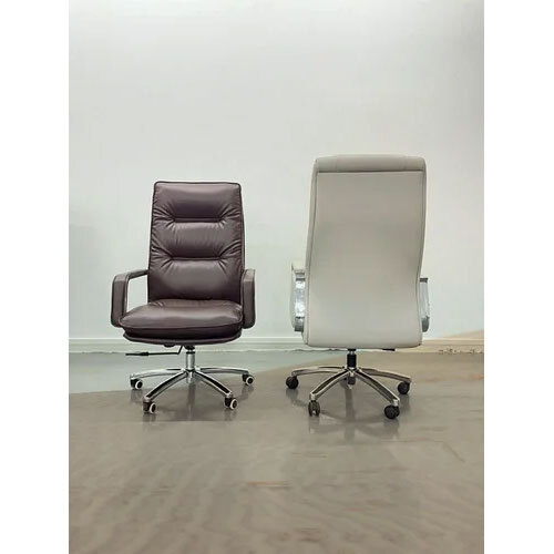 Leather High Back Rev olving Chair