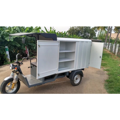 Loader Closed Cabin - Battery Life: 5-6 Hours