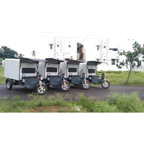 Loader Closed Cabin - Battery Life: 5-6 Hours