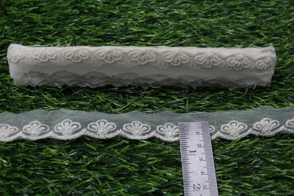 Fancy Embroidery Cutwork Lace - Color: Off Wiht