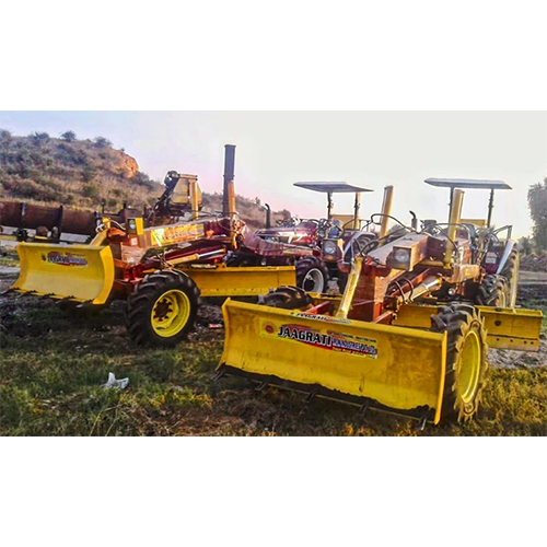 MS ट्रैक्टर से युक्त ग्रेडर