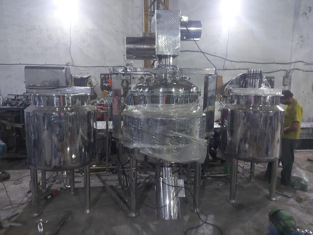 Ointment Manufacturing Plant 1500 Kg - Color: Silver
