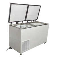 Blue Star Deep Freezer - Capacity: 200 Ltr