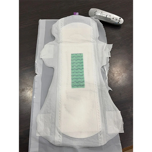 Ultra Thin (trifold ) 4 wings 290mm XL + with side leakage proof sanitary pad