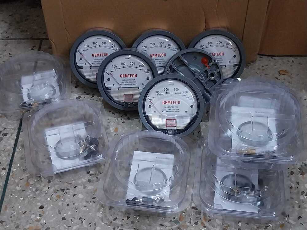 Pharmaceutical Gemtech Mack Differential Pressure Gauge For Agra Uttar Pradesh - Accuracy: A 2% (-Ha Model A 1) Of Fs (A 3% (-Ha A 1.5%) On -0