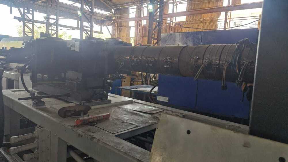 Plastic Injection Moulding Machine