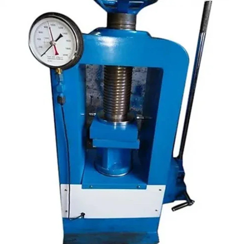 Manual Operated Cube Testing Machine - Accuracy: 99 %