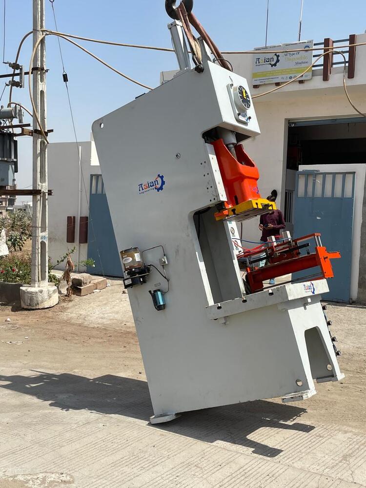 2 Cavity Aluminum Foil Container Making Automatic Machine - Capacity: 90 Pcs/min