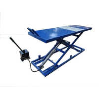 Mech Ind Manual Type Hydraulic Two Wheeler Service Ramp