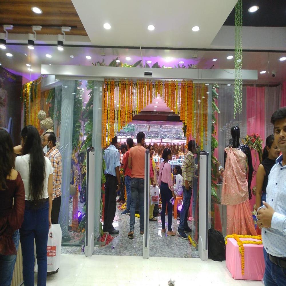 Sensormatic Synergy Media Display with eas system