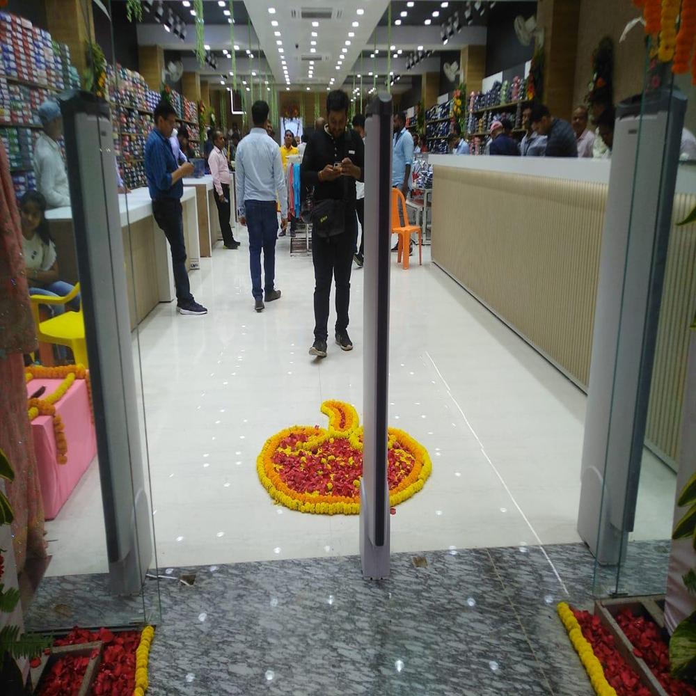 Sensormatic Synergy Media Display with eas system