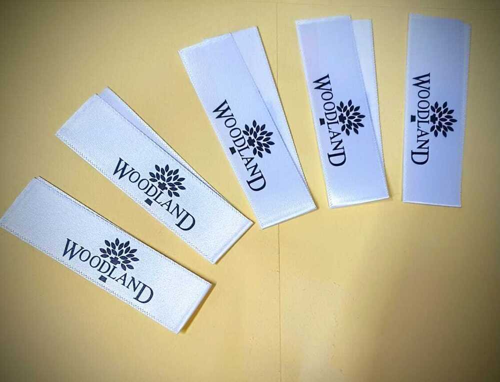 प्रिंटेड सैटिन लेबल्स