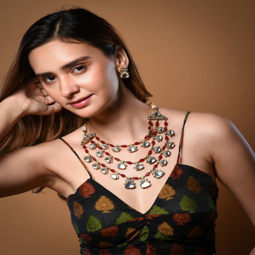 Victorian Beaded Necklace With Triangular Motif - Color: Polish