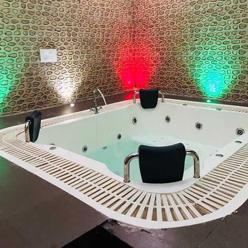 7x8x3 Ceramic Aqual Spa