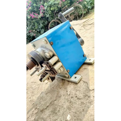 Manual bamboo square stick machine