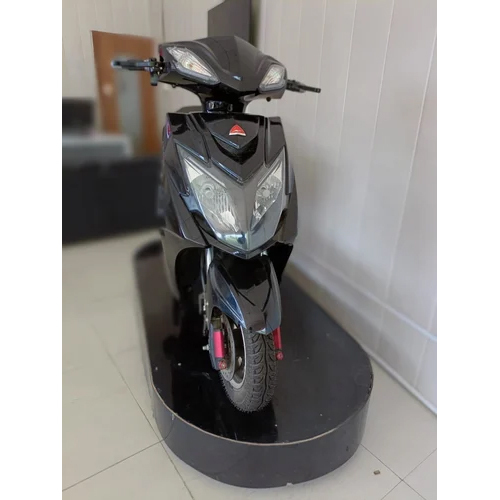 Kyte Energy Electric Scooter - Charging Time: 4 Hours