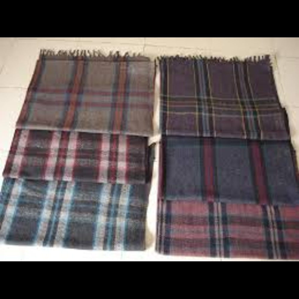 1.5kg Shoddy Woolen Single Blanket - Age Group: Adults