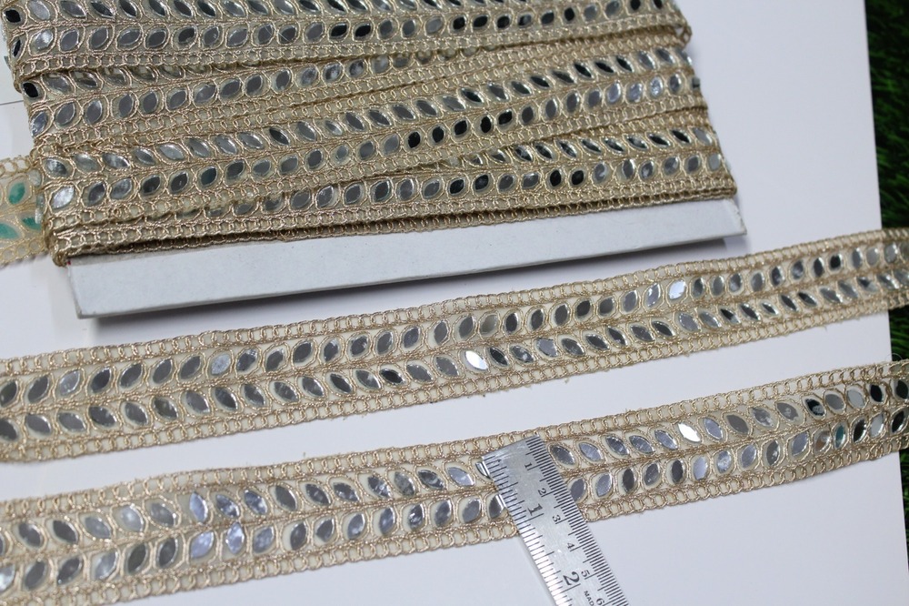 Mirror Border Lace - Color: Golden