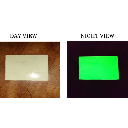 Ugam Floro Luminiscent Paint - Color: Green