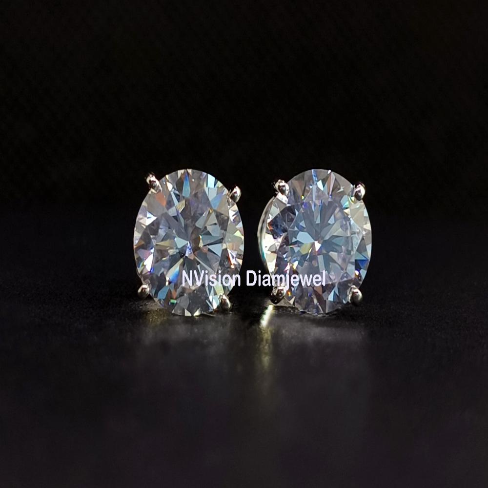 14kt White Gold Big Size Lab Grown Solitaire Pendant With Earrings - Diamond Carat: 18.37 Carat