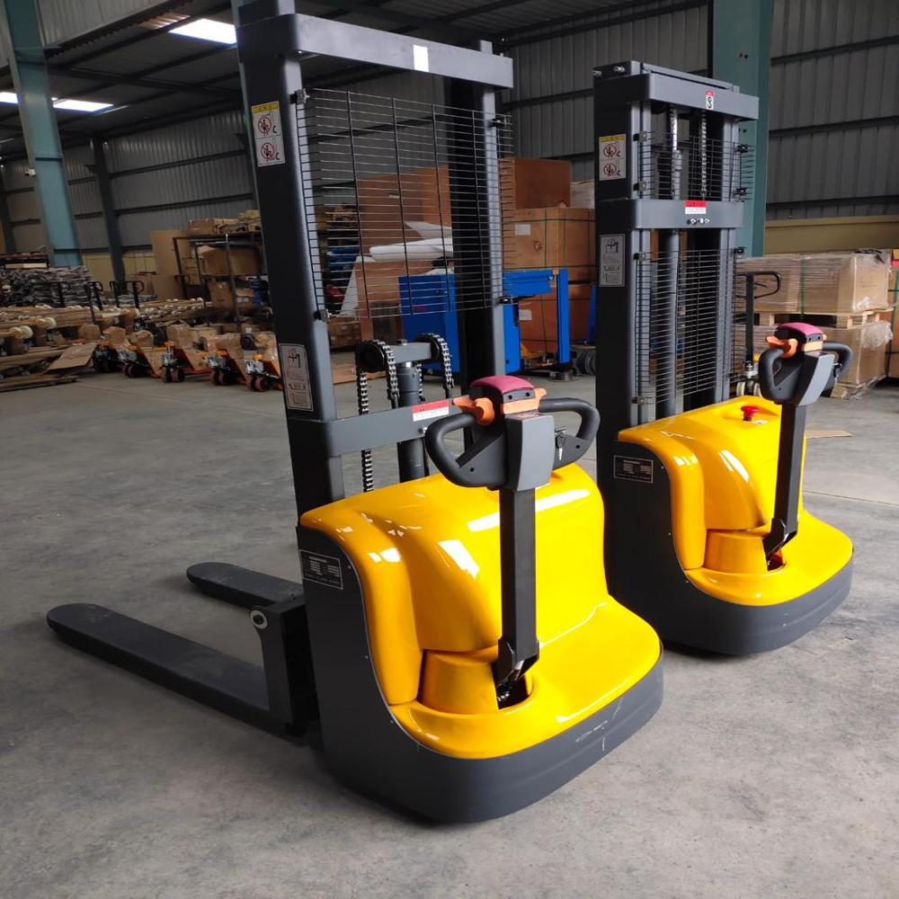 Fully-electric Stacker