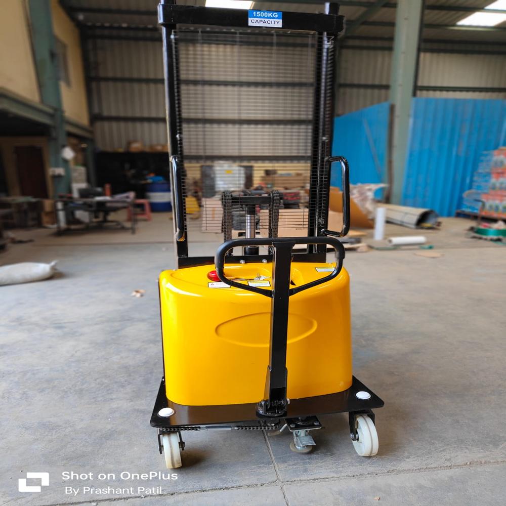 Semi-electric Stacker