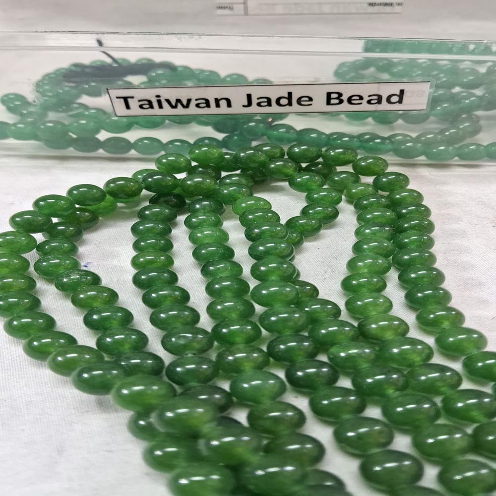 Jade Taiwan Plain Crystal Beads - Color: Green