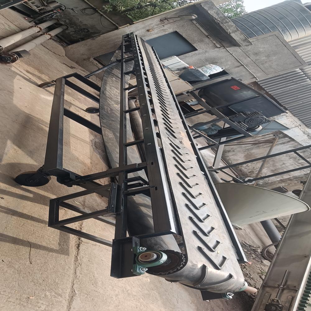 Box Transfer Conveyor Machine - Material: Mild Steel