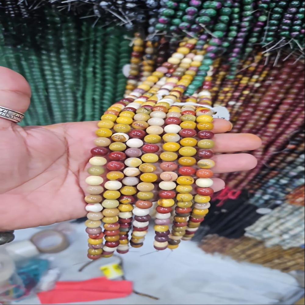 Mokite natural Crystal Beads