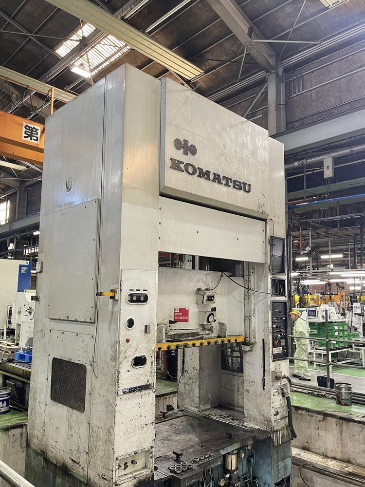 1529 KOMATSU H FRAME DOUBLE CRANK PRESS - MS, 300 Tons Capacity, 450mm Stroke, 750mm Die Height, 220-415 Volt, 1 Year Warranty | Industrial Grade Design, Customizable Size