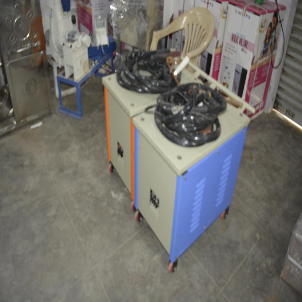 Hand Spot Welding Machine - Dimension (L*w*h): 2.5-2-4 Foot (Ft)