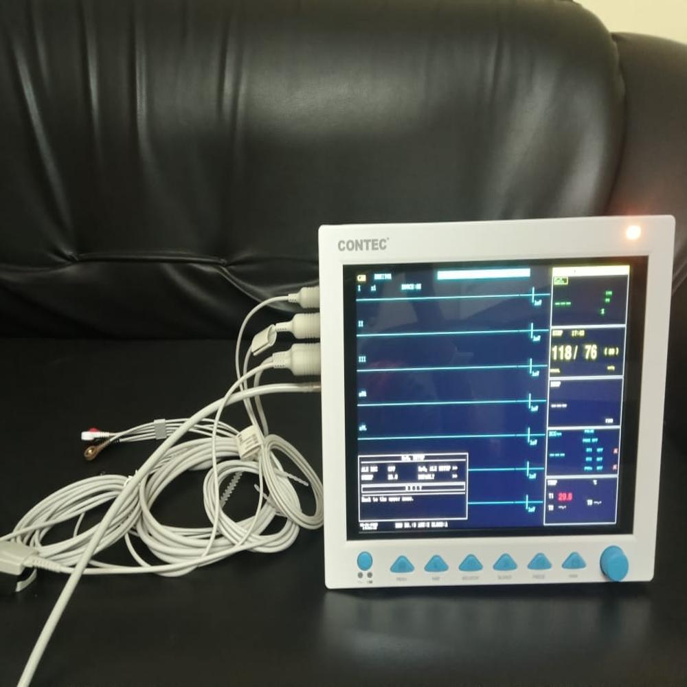Comen Contec Star 8000e Patient Monitor, Display Size: 12.1", Led With Etco2 Monitor - Color: White
