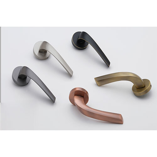 223 Motise Door Handles