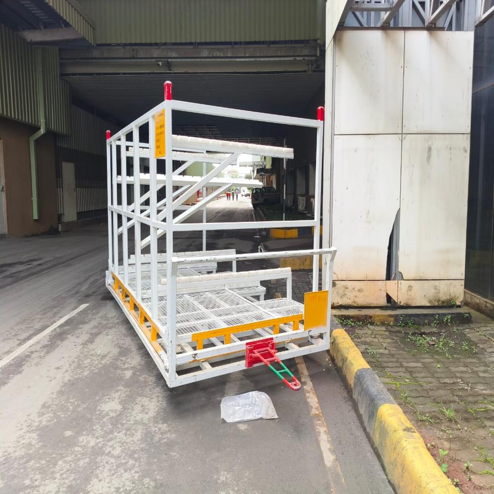 body side panel pallet with trolly