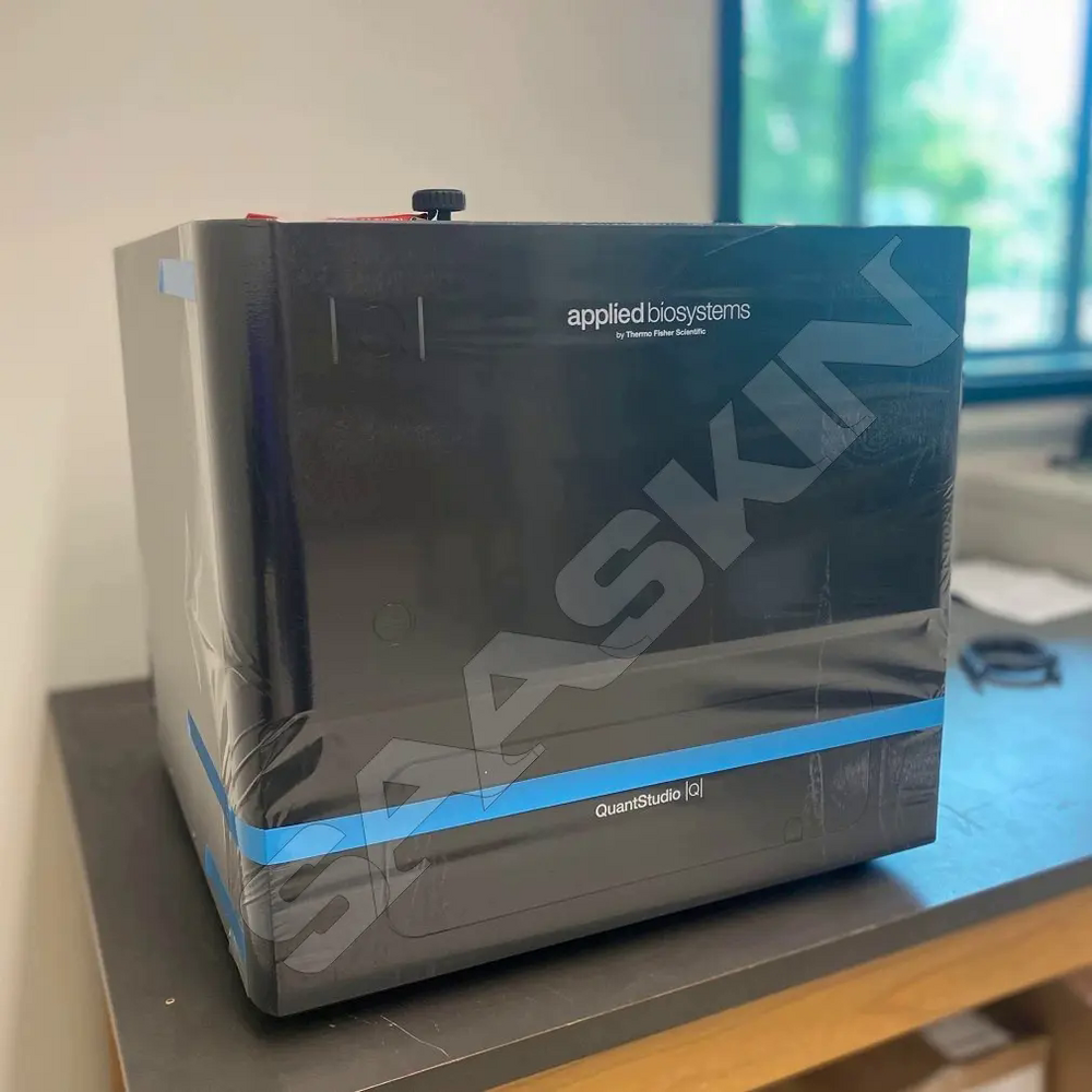Thermo Fisher Applied Biosystems QuantStudio Absolute Q Digital PCR System, desktop
