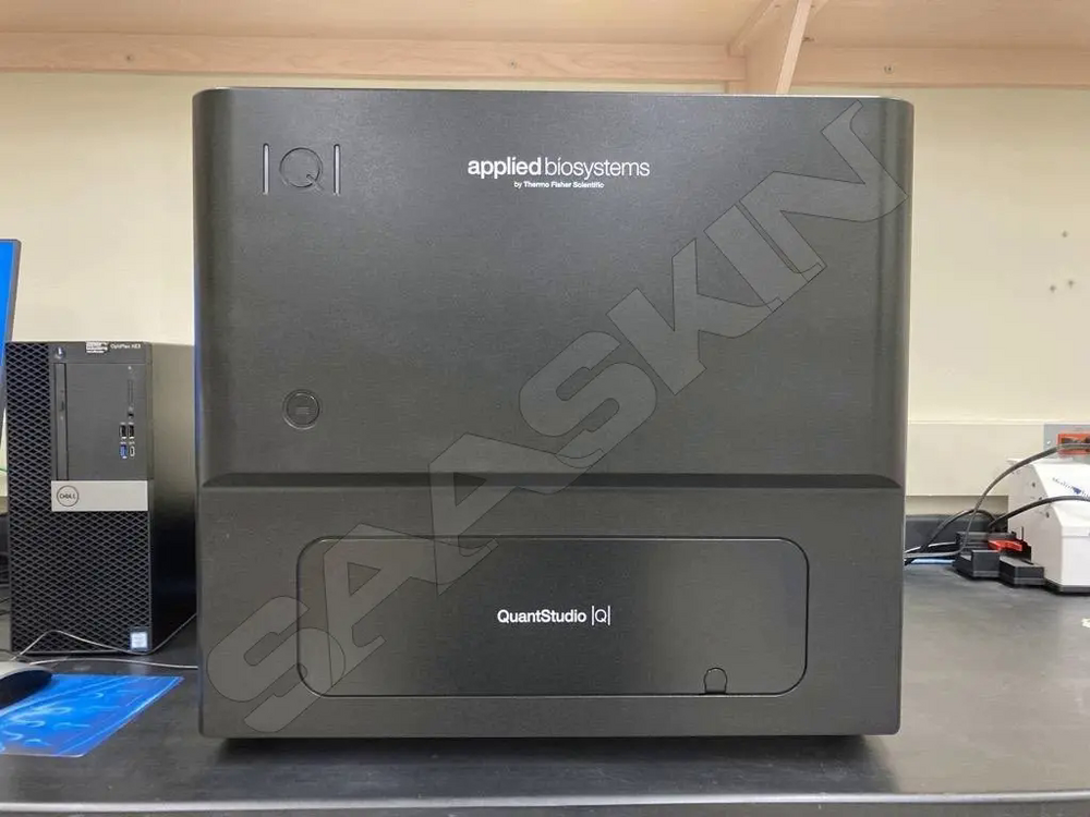 Thermo Fisher Applied Biosystems QuantStudio Absolute Q Digital PCR System, desktop