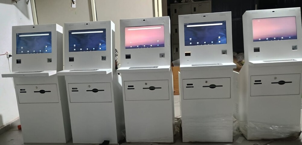 21.5 Inch Computer Kiosk - Application: Retail Stores