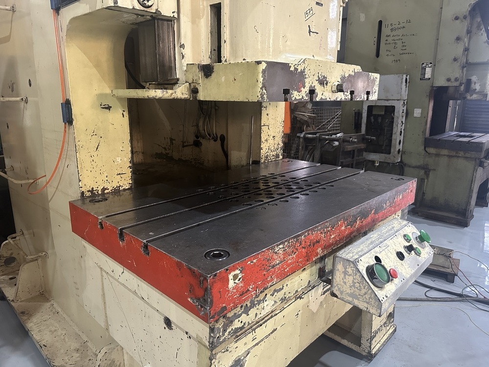1579 Amada C-frame Single Crank Press - Material: Ms