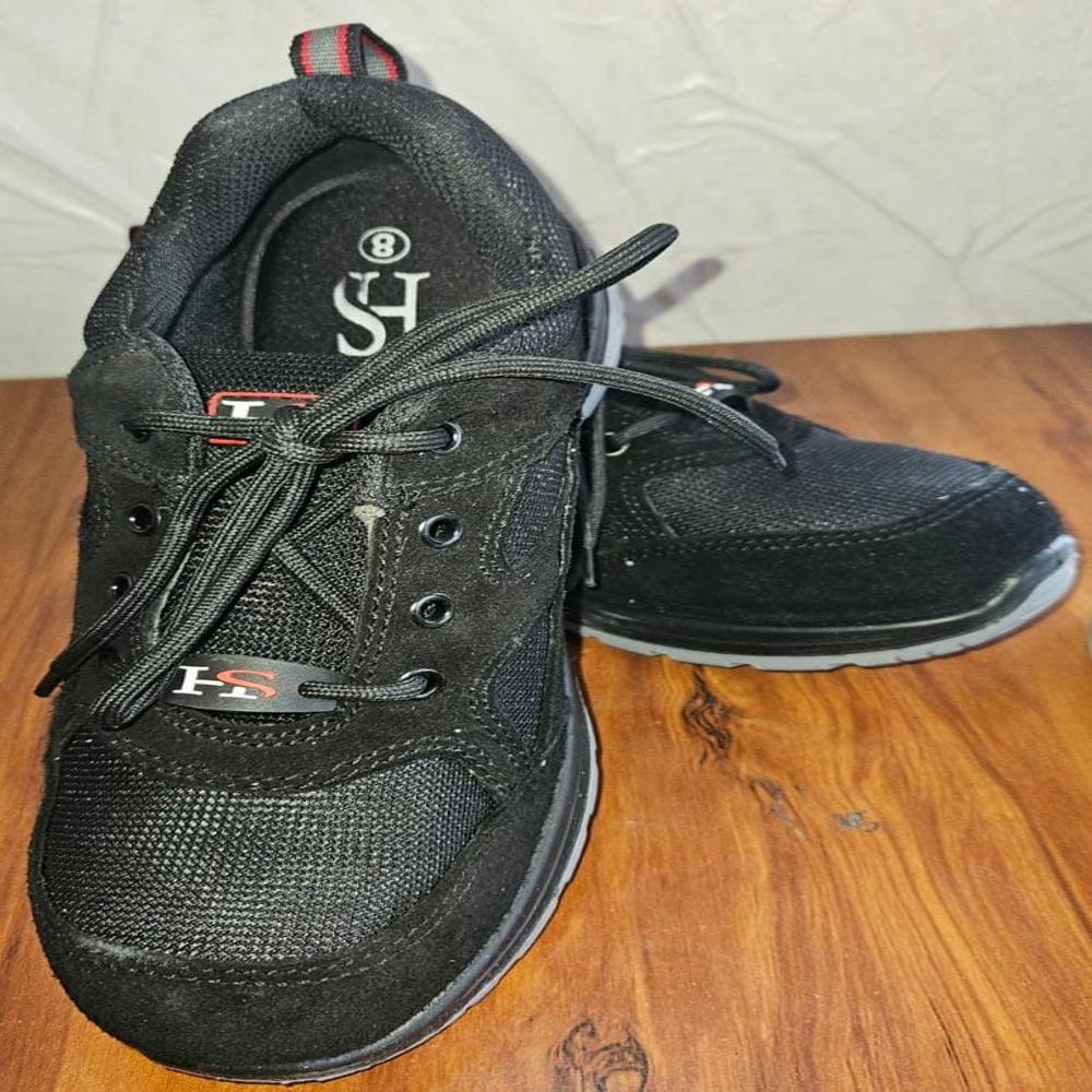 Double Density Polyurethane, Oil & FuelResistant, Anti-static High Quality Nu buck Leather Safetu shoe HS-2601