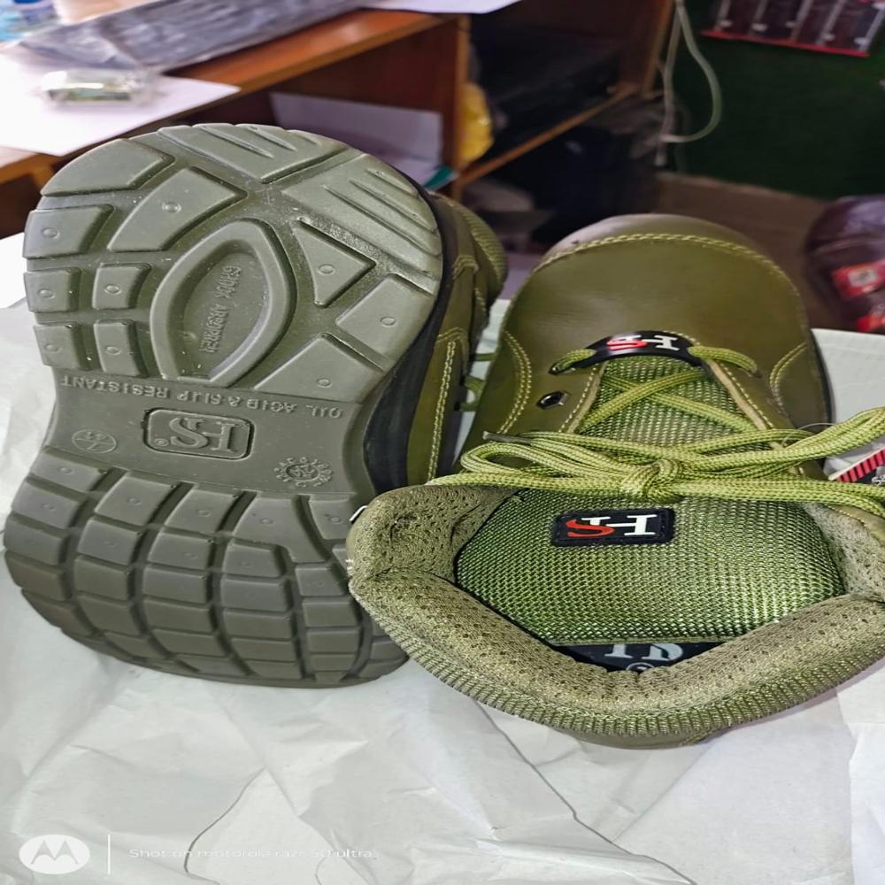 High Quality Crazy Green Leather Double Density Polyurethane, Oil & FuelResistant, Anti-static Safety shoe HS-2728