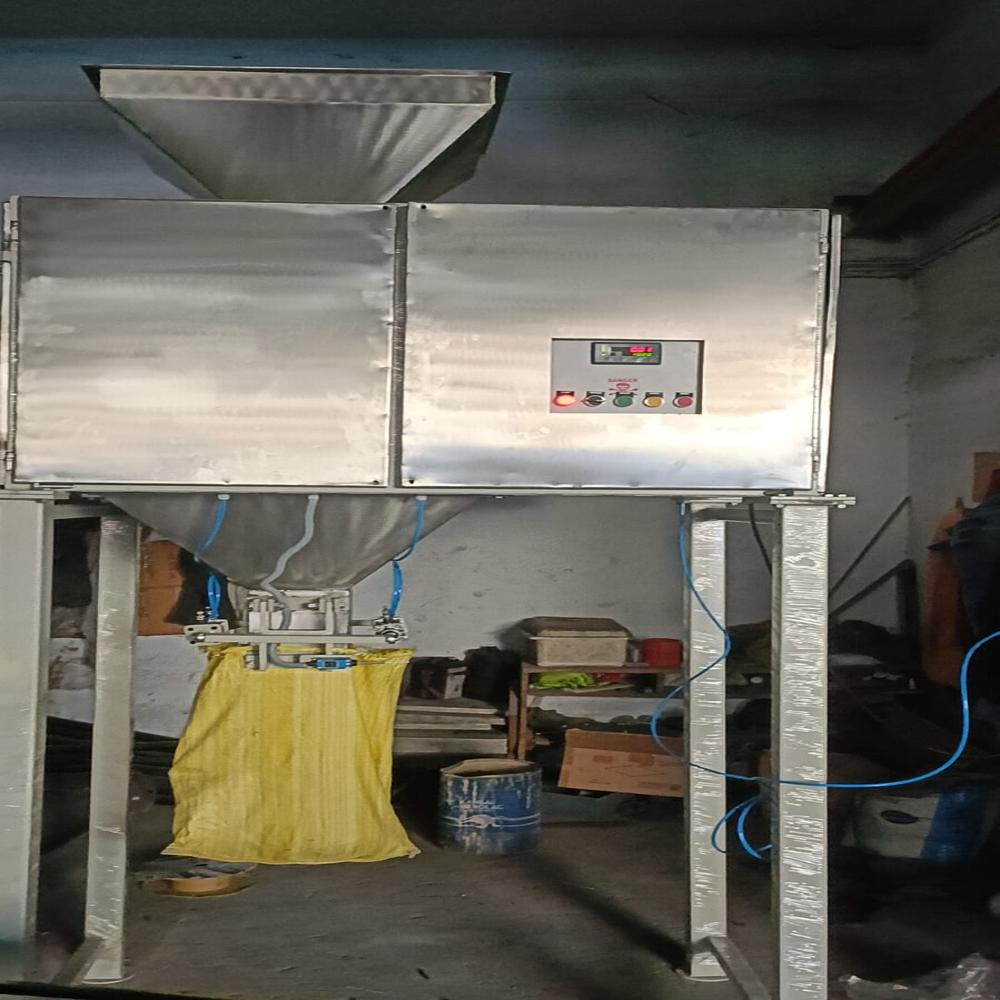 Chemical Bag Packaging Machine - Automatic Grade: Semi-automatic