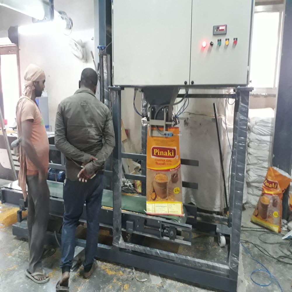 Chemical Bag Packaging Machine - Automatic Grade: Semi-automatic