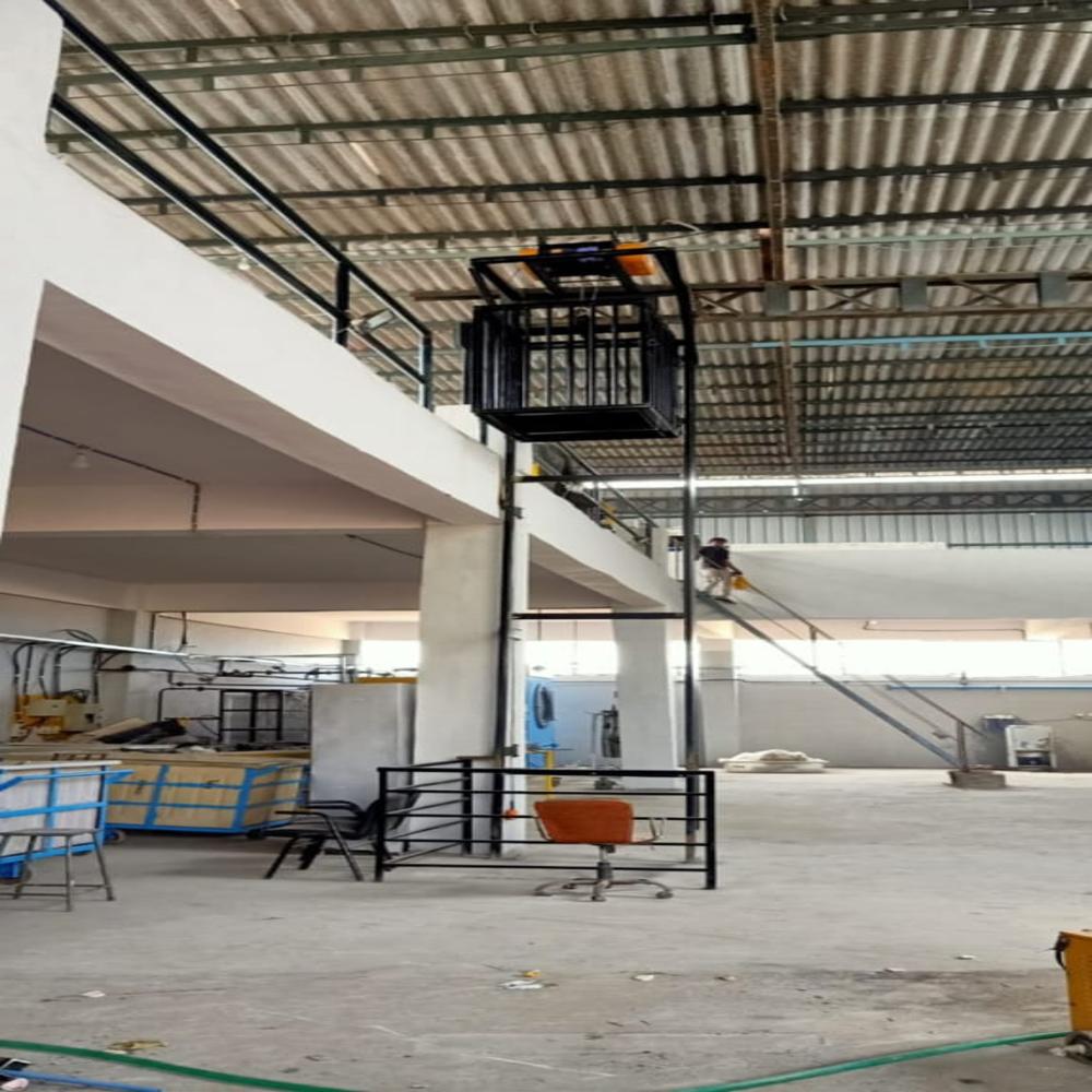 Industrial Goods Lift Chain Hoist Tayp - Color: Black