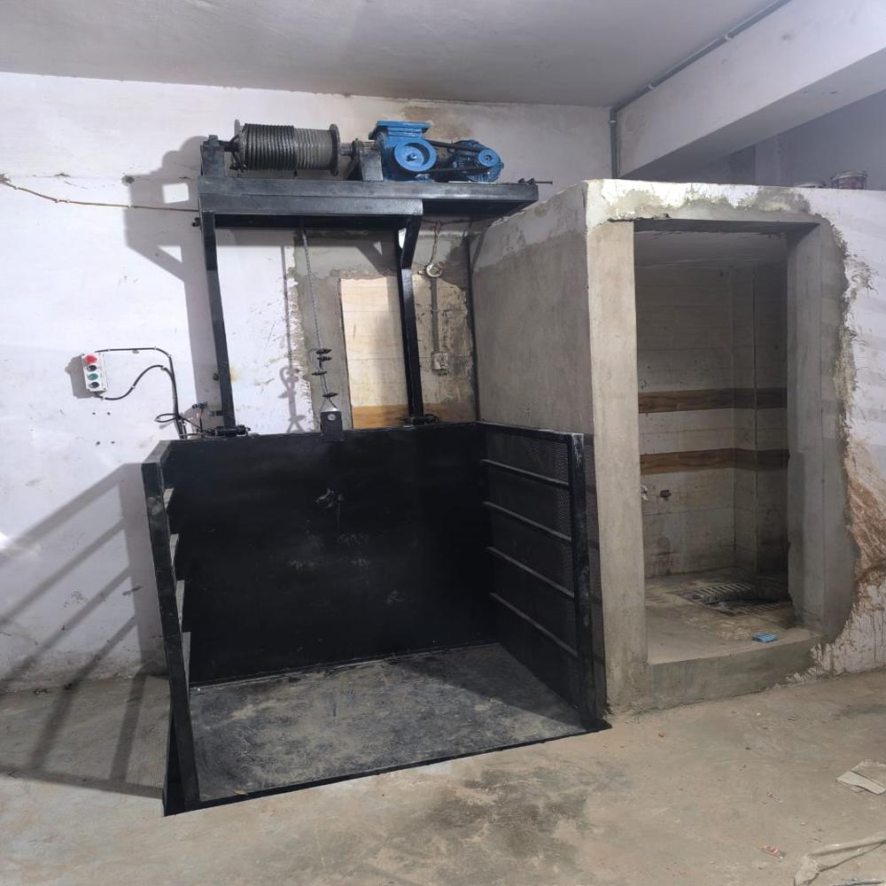 INDUSTRIAL GOODS LIFT GEAR BOX  TAYP