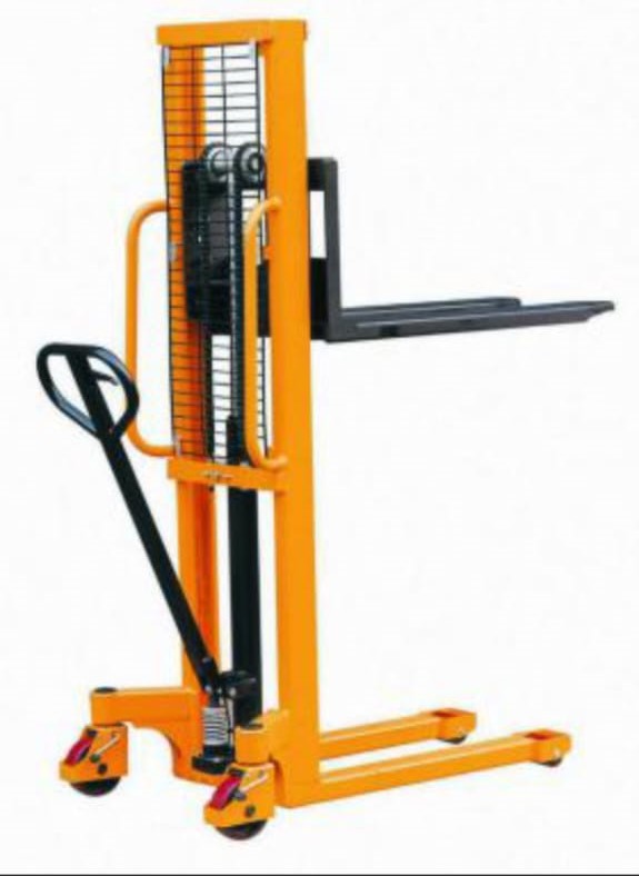 MANUAL HYDRAULIC STACKER