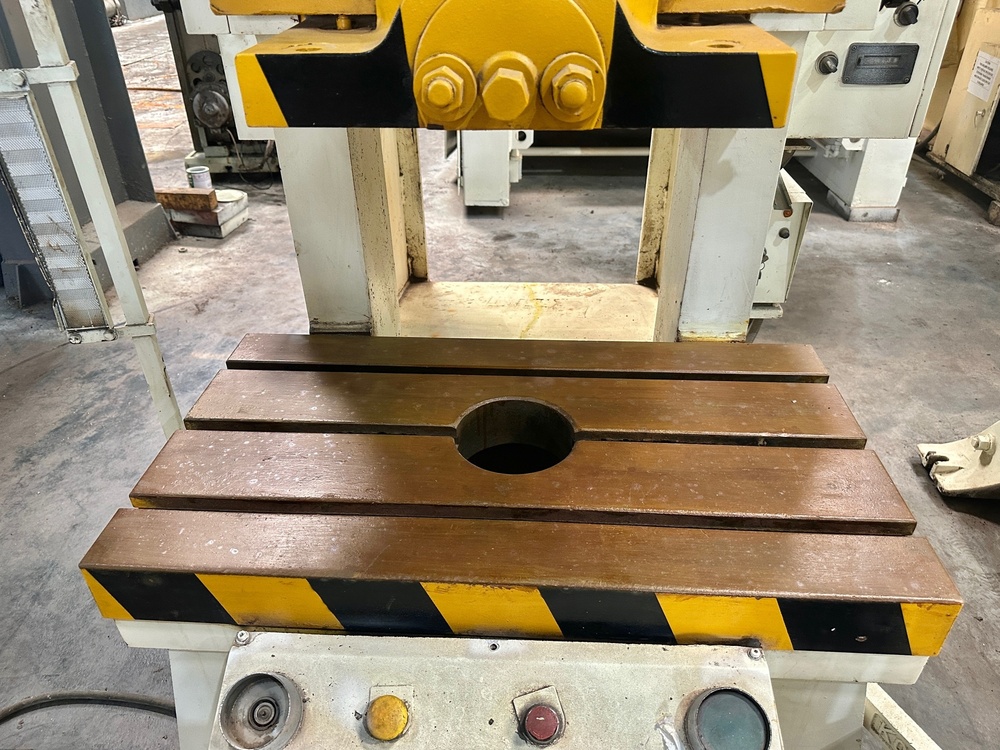0950 Wasino A Ca Frame Press Power Press - Material: Ms