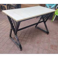 Supreme Plastic Tables