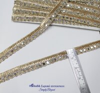 sequence , mirror lace