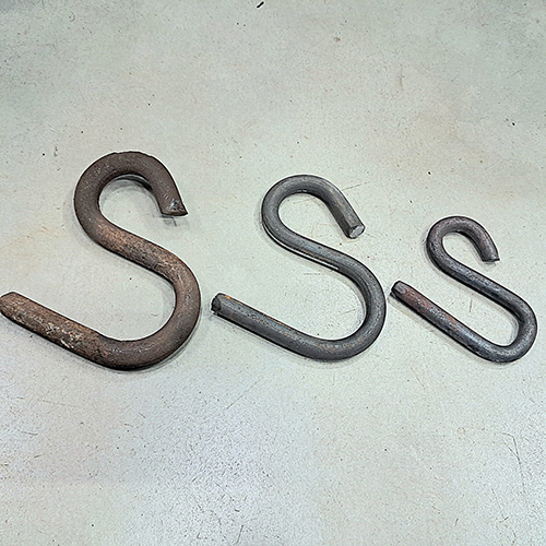 Ms Lohari S-hook - Feature: Easy To Use