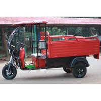 Commercial E Rickshaw Loader